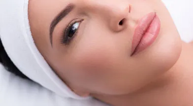 Permanent Make-up an den Augenbrauen